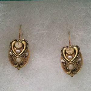 Freshwater pearl gold earrings